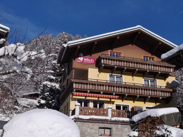 Hölzl Bed & Breakfast